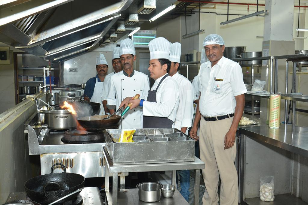 Hotel Palmyra Grand Suite - Tirunelveli Eksteriør bilde