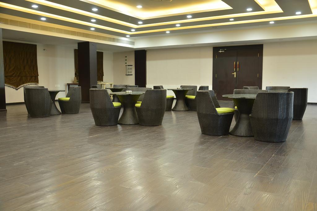 Hotel Palmyra Grand Suite - Tirunelveli Eksteriør bilde